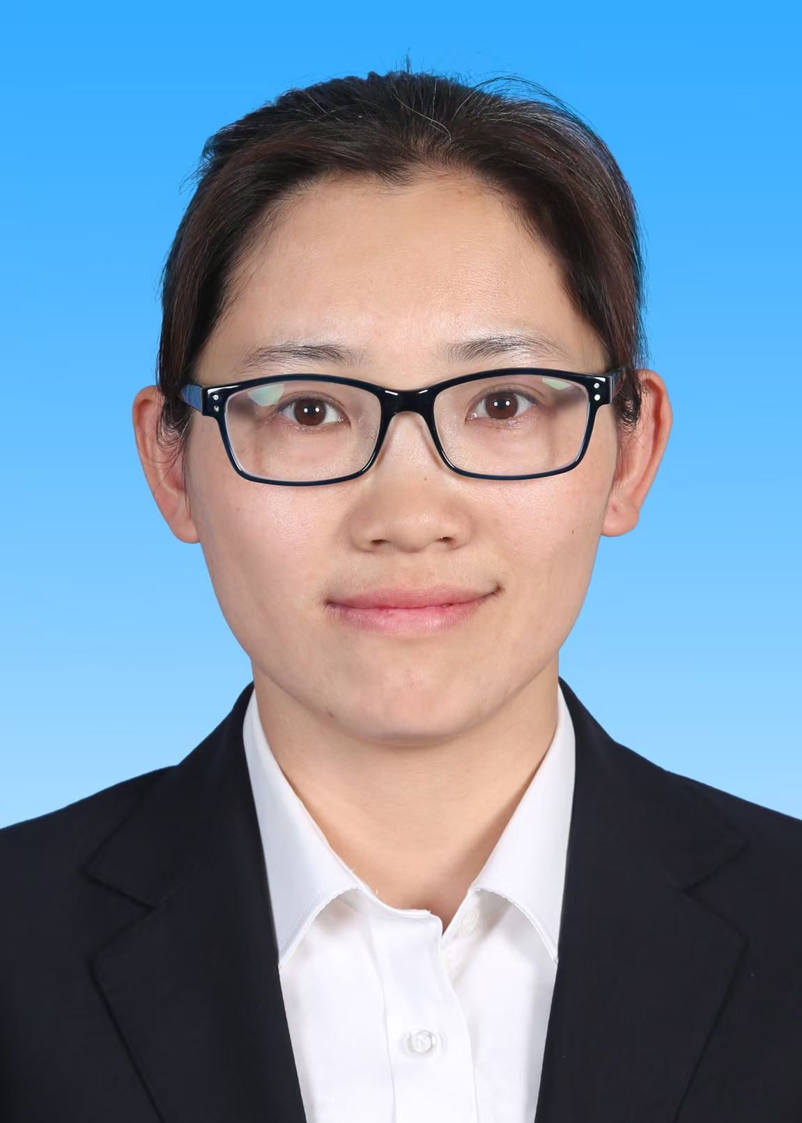 党委书记 郝男男